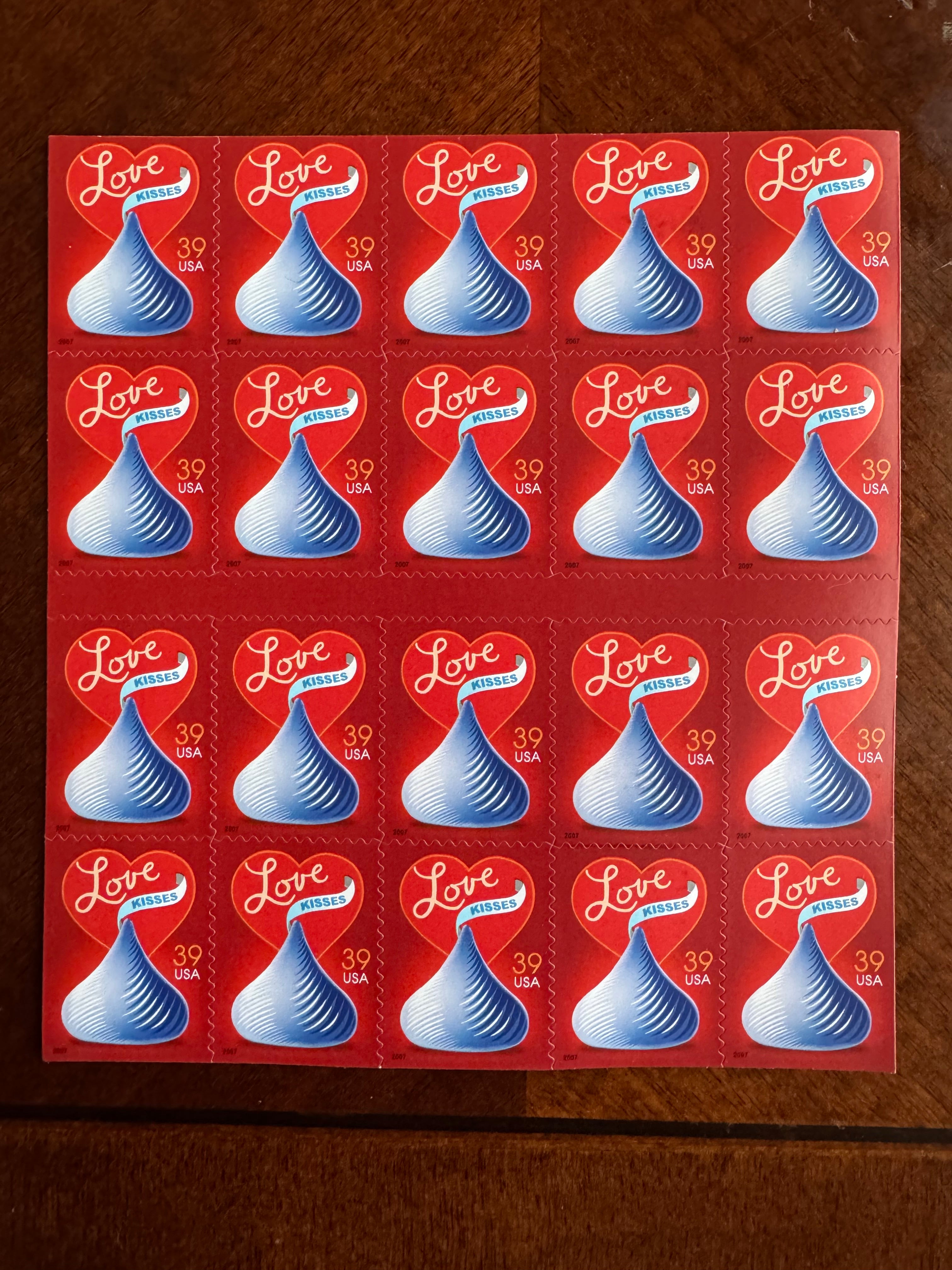 2007 Love Kisses - 39 Cent Stamp